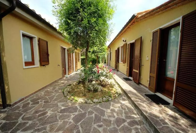 ホテル Saturnia Pian Di Cataverna