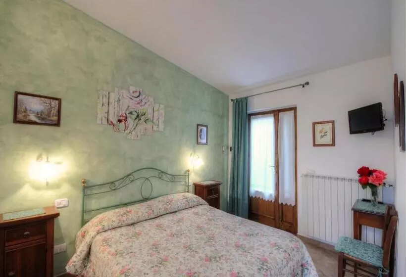 ホテル Saturnia Pian Di Cataverna