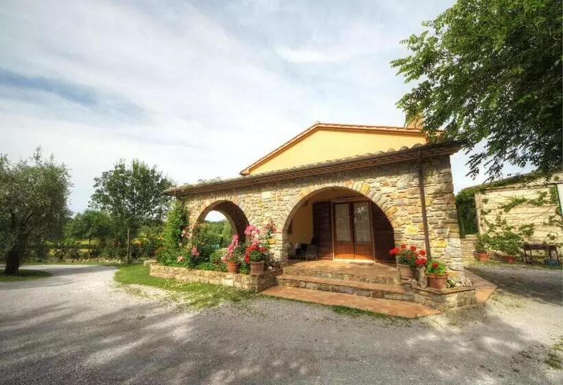 ホテル Saturnia Pian Di Cataverna