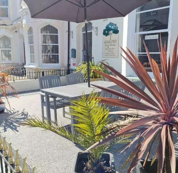 پانسیون Glascoed Guest House