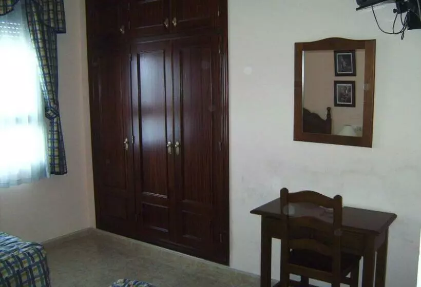 ペンション Hostal El Polígono