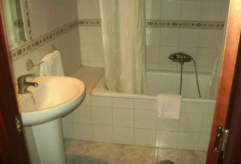 ペンション Hostal El Polígono