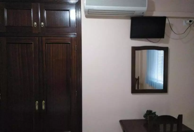 ペンション Hostal El Polígono