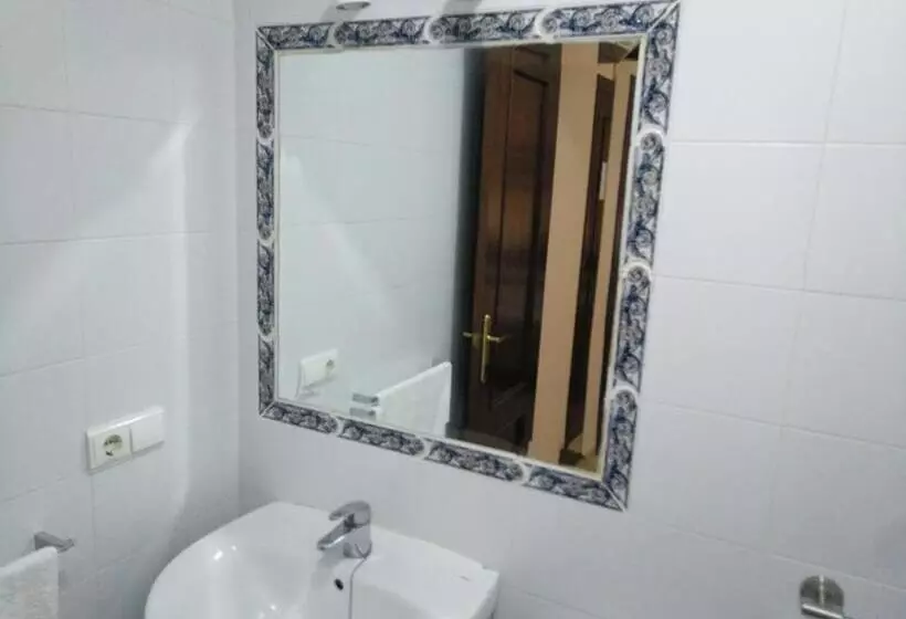 ペンション Hostal El Polígono