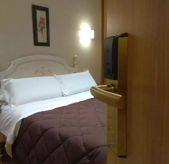 پانسیون Hostal Toledo Plaza