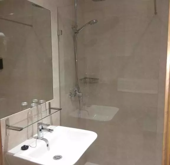 پانسیون Hostal Toledo Plaza