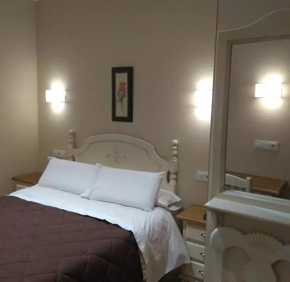 پانسیون Hostal Toledo Plaza