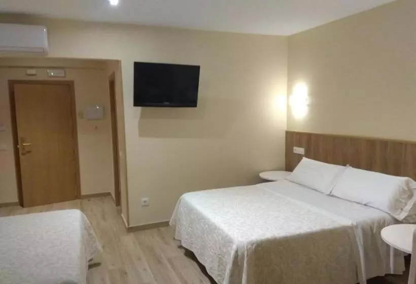 پانسیون Hostal Toledo Plaza