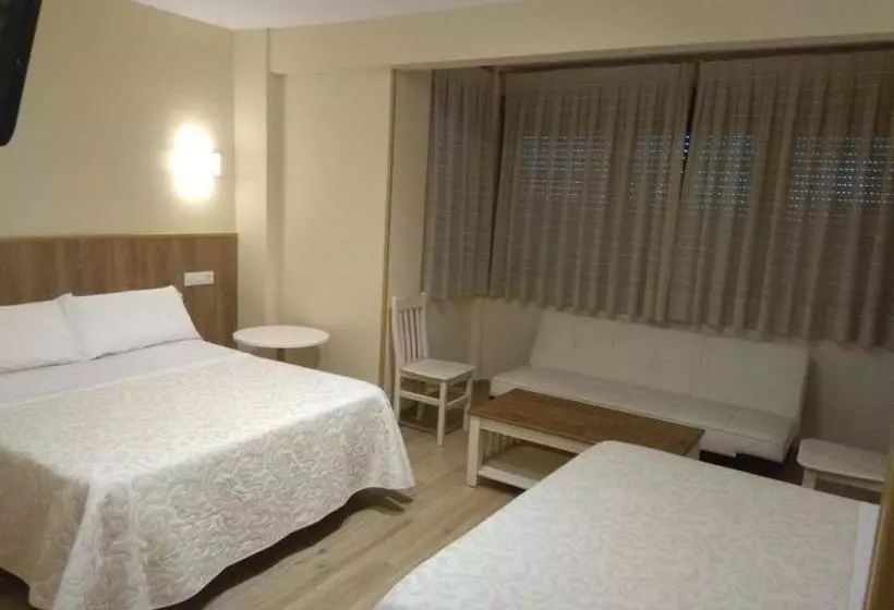 پانسیون Hostal Toledo Plaza