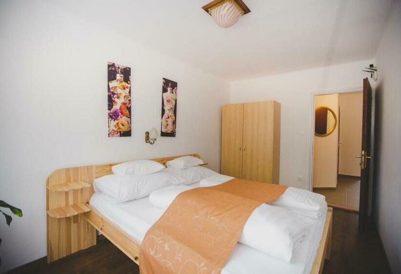 بنسيون Jerry Apartman