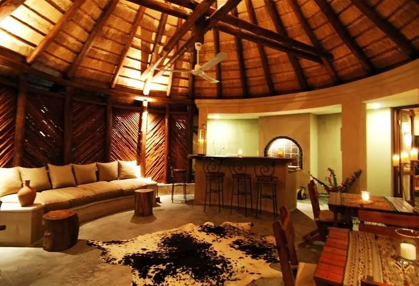 ペンション La Lechere Guest House