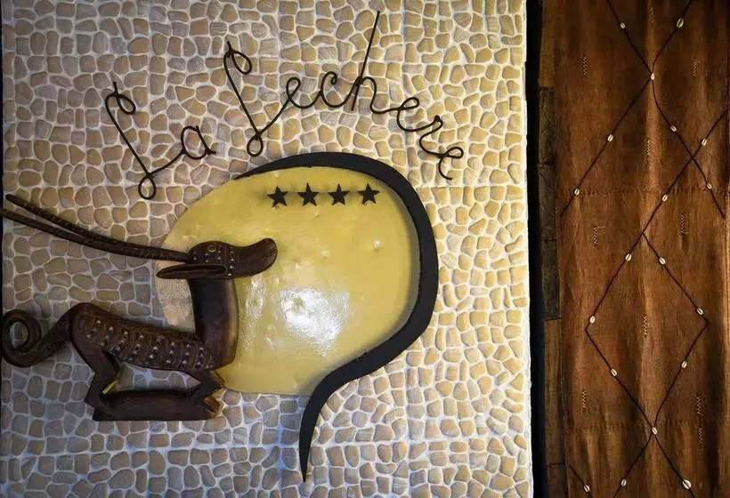 ペンション La Lechere Guest House