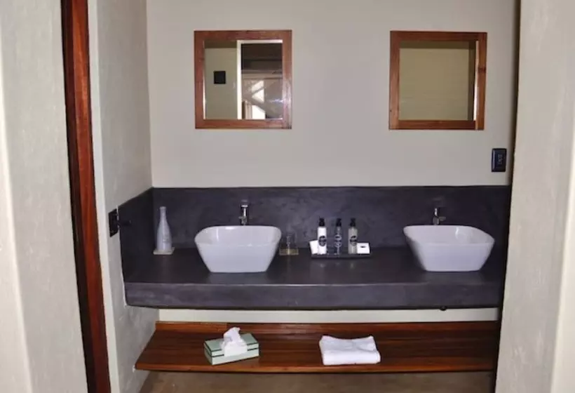 ペンション La Lechere Guest House