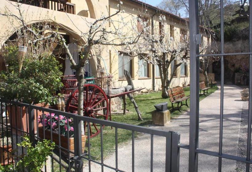 پانسیون Raco Del Tosca