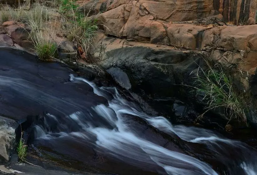 ペンション Rocky Drift Private Nature Reserve
