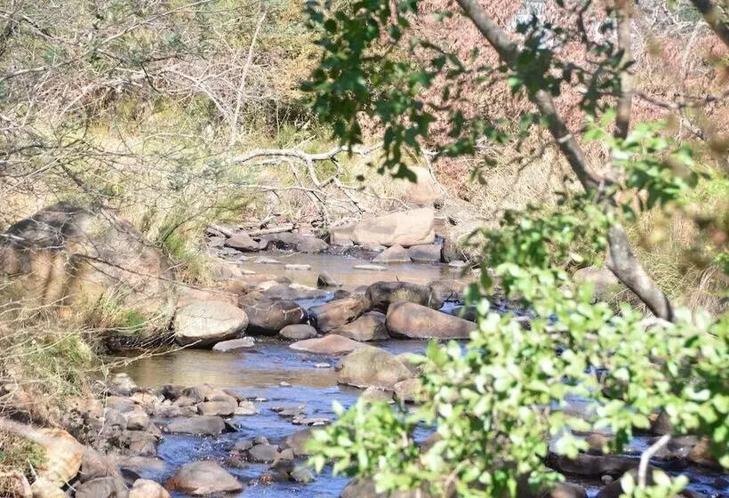 ペンション Rocky Drift Private Nature Reserve