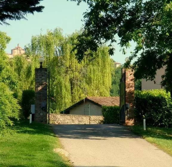 Majatalo Rosso Di Sera