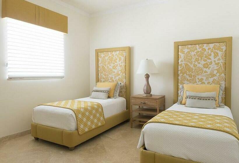 The Venetian On Grace Bay