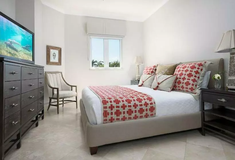 The Venetian On Grace Bay