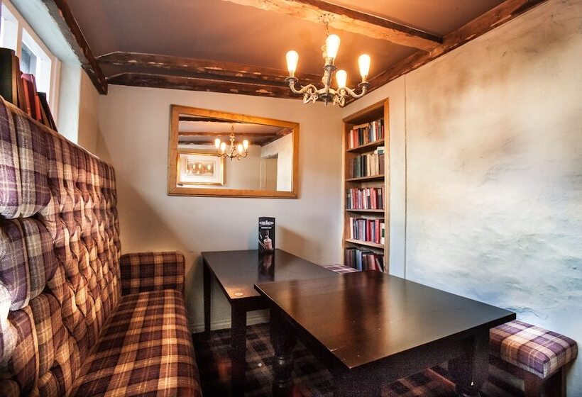 فندق صغير Black Bull Inn, Moffat