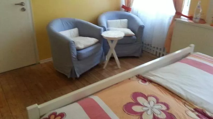 Retkeilymaja Gästehaus Zum Moseltal