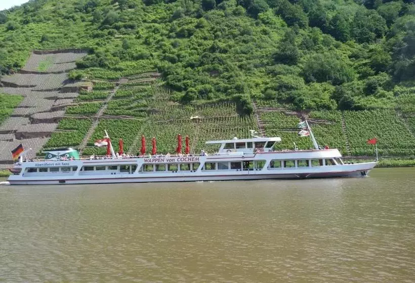 Retkeilymaja Gästehaus Zum Moseltal