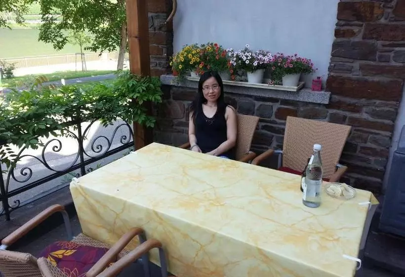 Retkeilymaja Gästehaus Zum Moseltal