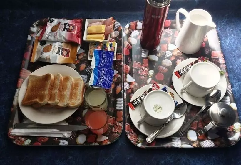 Retkeilymaja Hostal Residencia Blest Gana