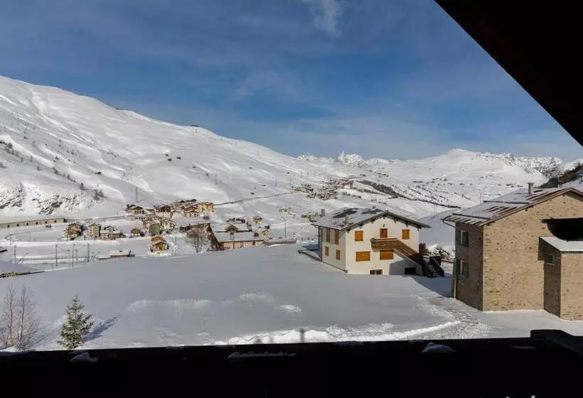 تختخواب و صبحانه Al Chestelet
