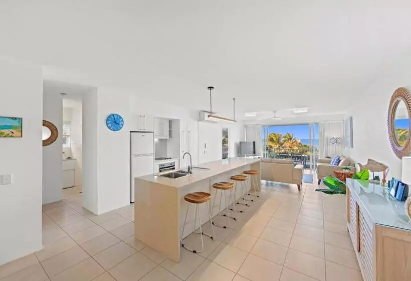 La Mer Sunshine Beachfront