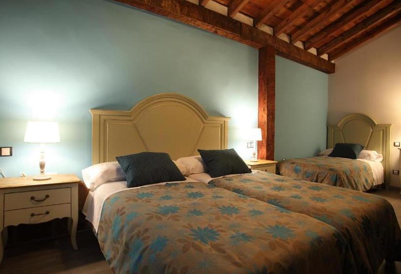 פנסיון Douris Temple