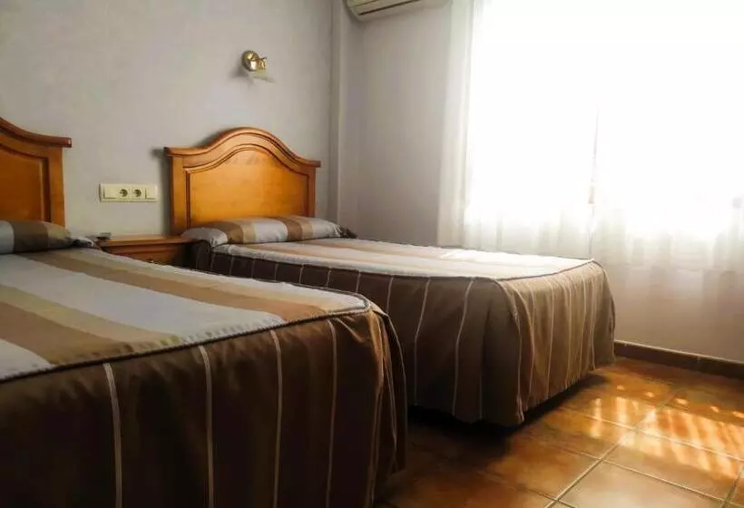 ペンション Hostal La Cepa