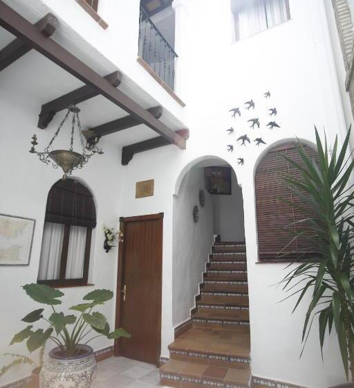 پانسیون Hostal Santa Catalina