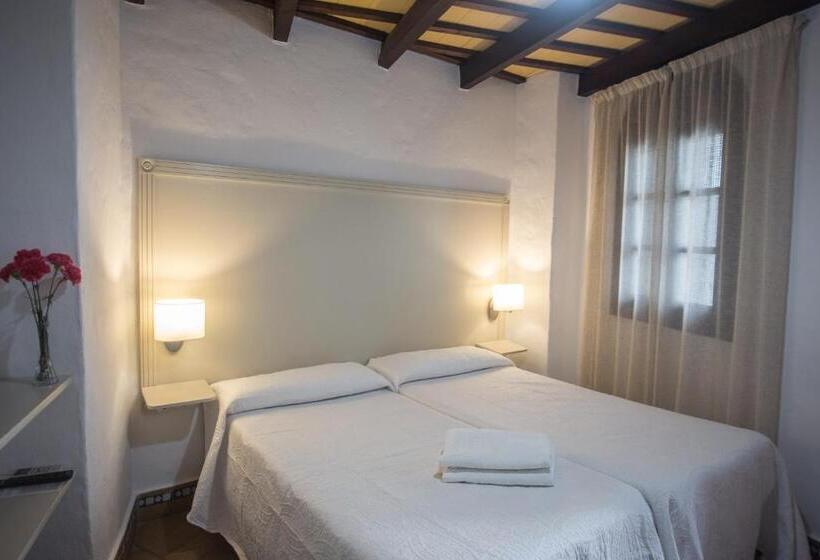 پانسیون Hostal Santa Catalina