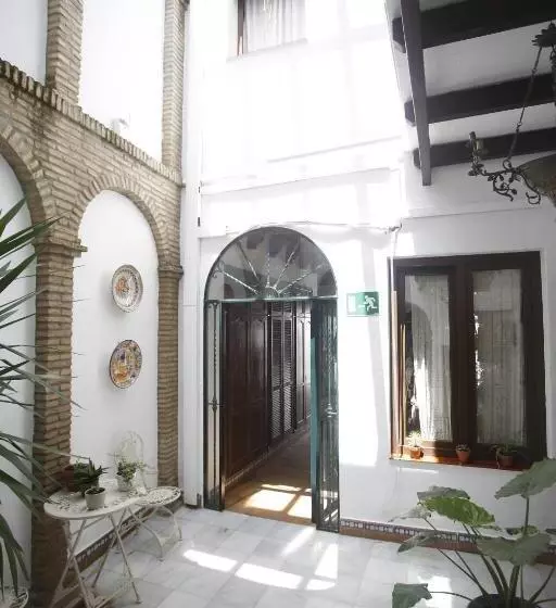 پانسیون Hostal Santa Catalina