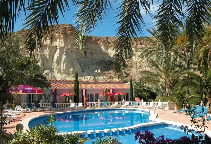 Lomakeskus Apartamentos Oasis De Las Palmeras