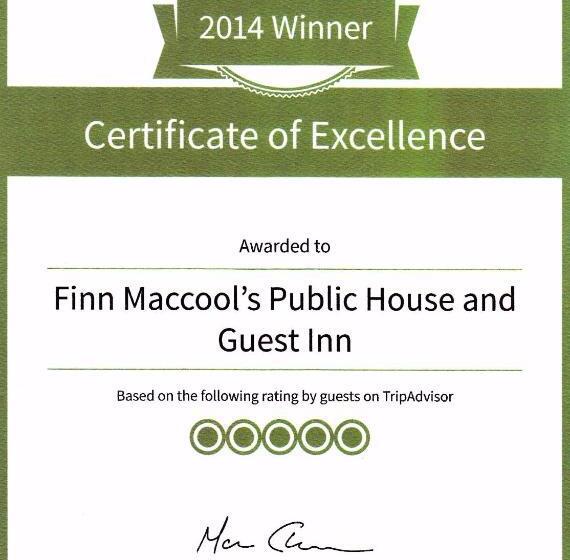 호스텔 Finn Maccools Public House & Guest Inn