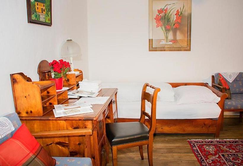 הוסטל Gasthof Hohlwegwirt