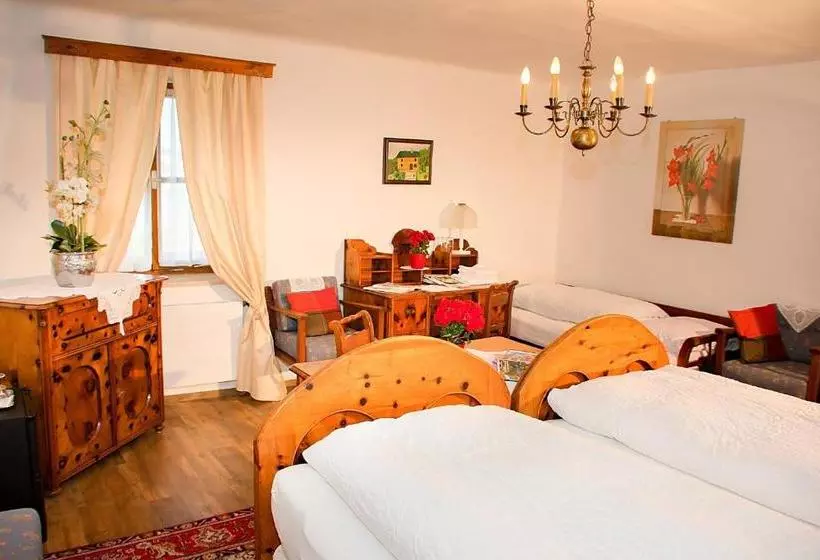 Retkeilymaja Gasthof Hohlwegwirt