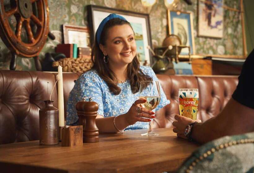 فندق صغير The Rising Sun