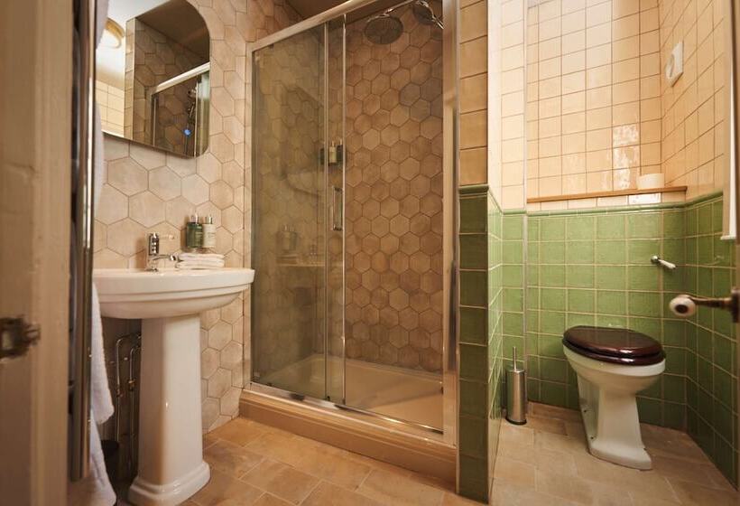 فندق صغير The Rising Sun