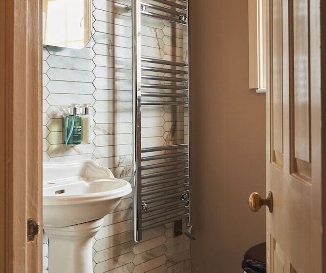 فندق صغير The Rising Sun