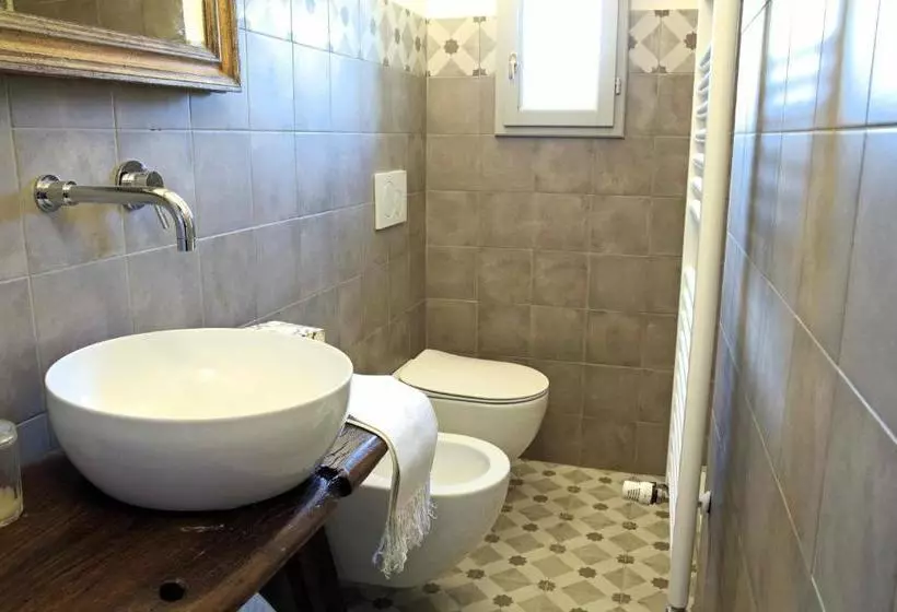 هتل Agriturismo Il Ponticello