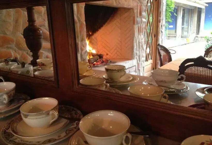 Hotelli Charqueada Santa Rita Pousada De Charme