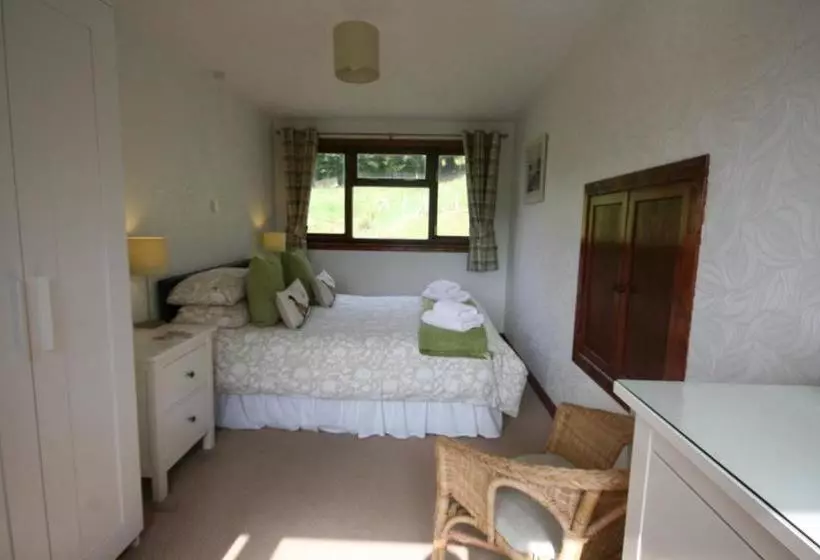 هتل Highgarry Cottage