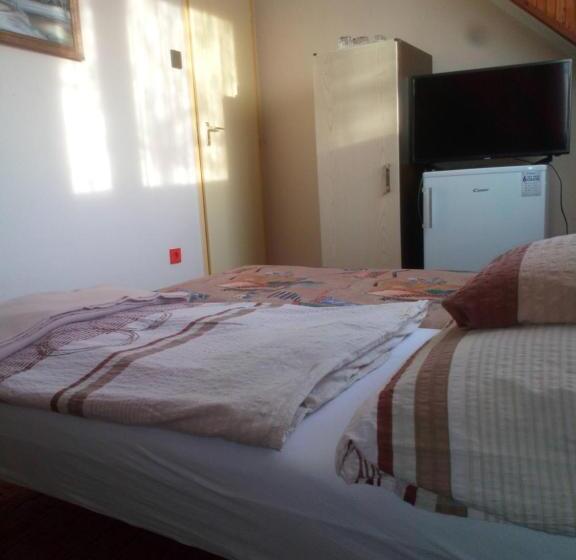 펜션 Agria Retur Vendégház