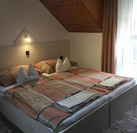 پانسیون Ferenc Vendégház