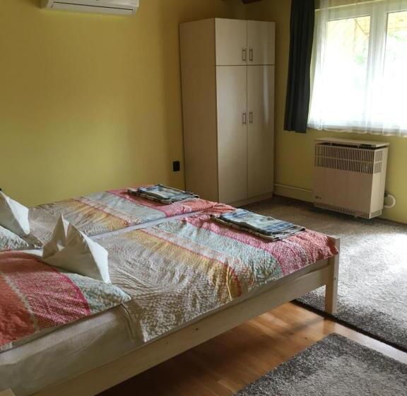 پانسیون Ferenc Vendégház