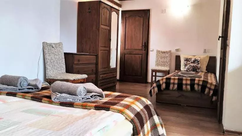 ペンション Chardaka Guest House