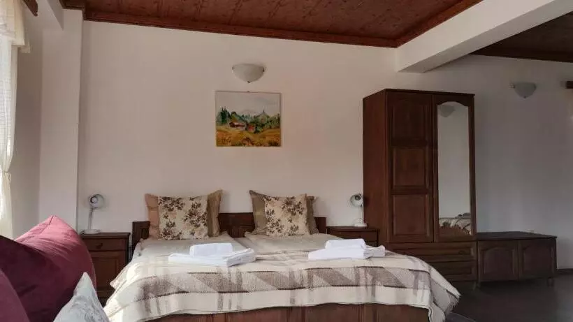 ペンション Chardaka Guest House